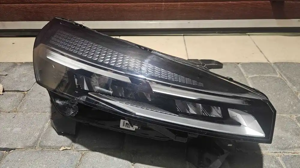 RENAULT CLIO V LIFT 23- Lampa Przód Przednia Prawa FULL LED