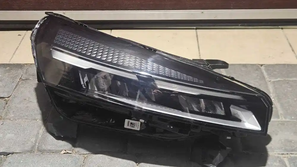 RENAULT CLIO V LIFT 23- Lampa Przód Przednia Prawa FULL LED