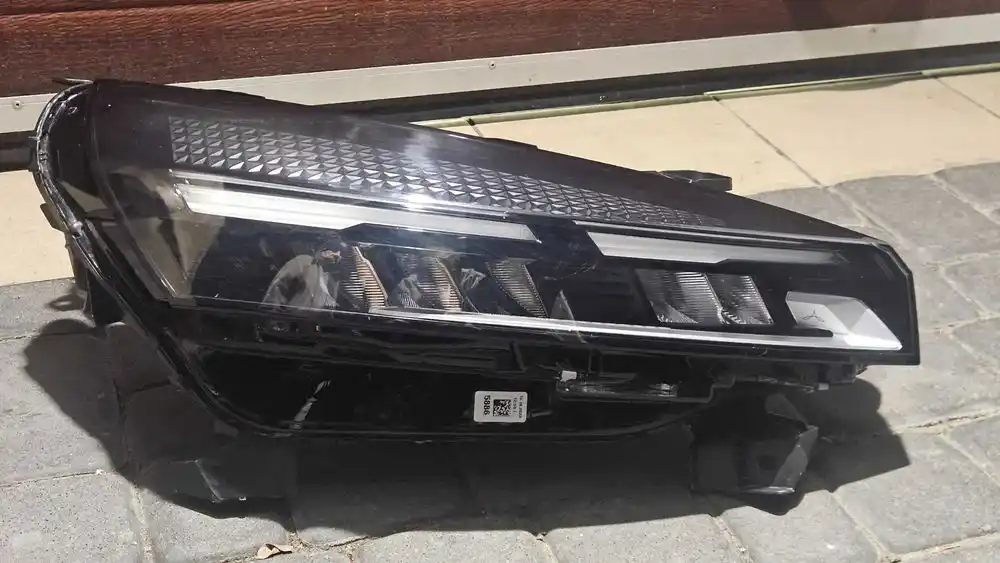 RENAULT CLIO V LIFT 23- Lampa Przód Przednia Prawa FULL LED