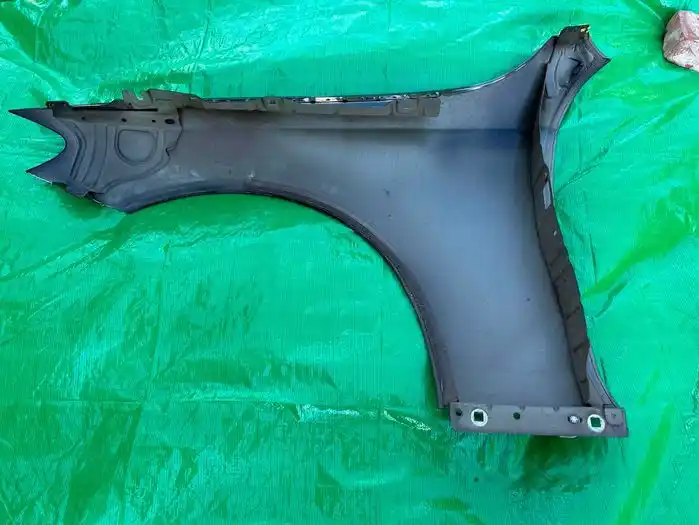 Mercedes E Klasa W213 Błotnik Przód Przedni Prawy