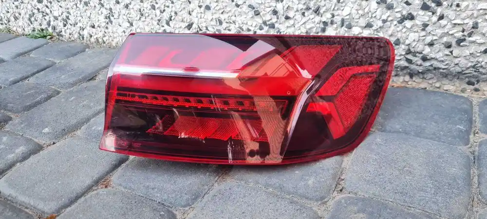 AUDI A4 B9 SEDAN LIFT 19-24 Lampa Tył Tylna Prawa Matrix Led Kanada