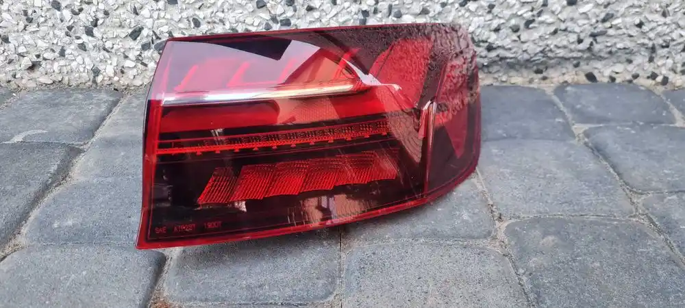 AUDI A4 B9 SEDAN LIFT 19-24 Lampa Tył Tylna Prawa Matrix Led Kanada