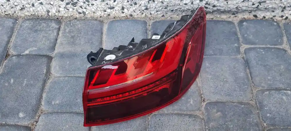 AUDI A4 B9 SEDAN LIFT 19-24 Lampa Tył Tylna Prawa Matrix Led Kanada