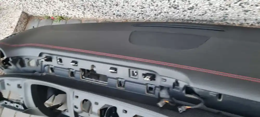 MERCEDES CLA A-KLASA W177 W118 AMG Lift Deska Konsola Poduszki Pasy Czerwona Nić