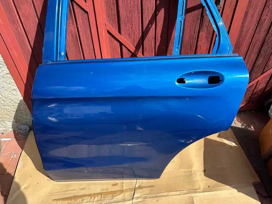Mercedes GLC W253 Drzwi Tył Tylne Lewe