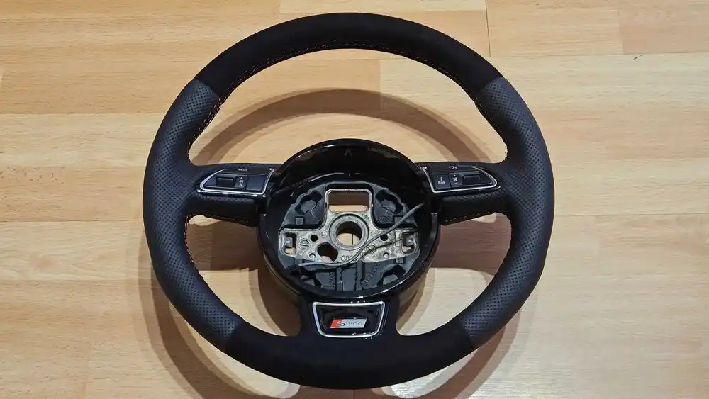 AUDI A3 8P A4 B8 A5 8T A6 C7 Kierownica Skóra Alcantara S-Line Multifunkcja
