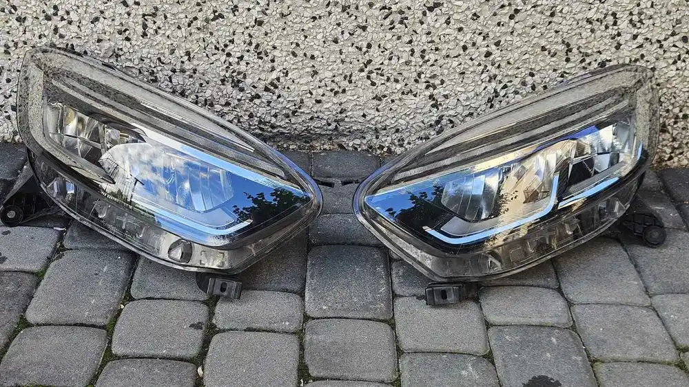 RENAULT CAPTUR I LIFT 17-19 Lampy Przód Przednie FULL LED Komplet