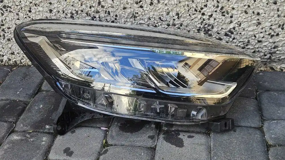 RENAULT CAPTUR I LIFT 17-19 Lampy Przód Przednie FULL LED Komplet