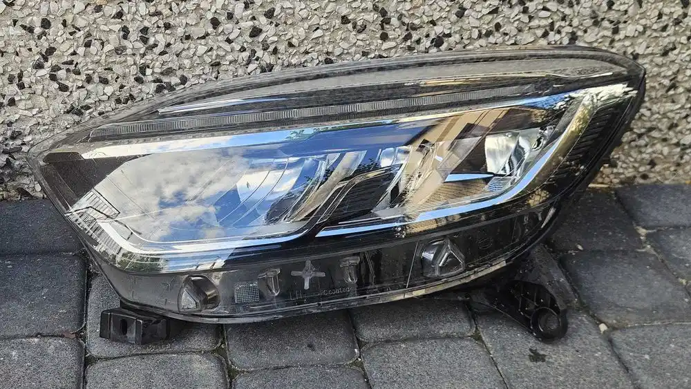 RENAULT CAPTUR I LIFT 17-19 Lampy Przód Przednie FULL LED Komplet