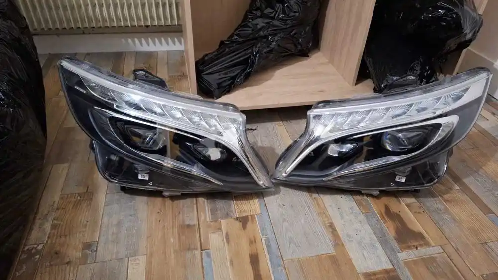 MERCEDES VITO V-KLASA W447 Lampy Przód Full Led Komplet
