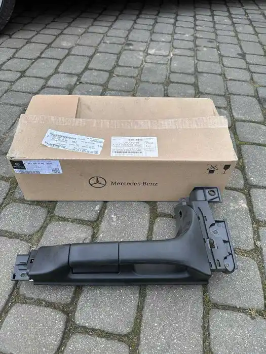 Mercedes V Klasa W447 Zamek Klamka Drzwi Prawych A4477607700