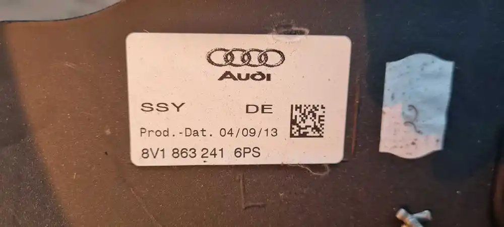 AUDI A3 S3 8V 13-20 Tunel Środkowy Podłokietnik