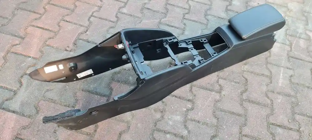 AUDI A3 S3 8V 13-20 Tunel Środkowy Podłokietnik
