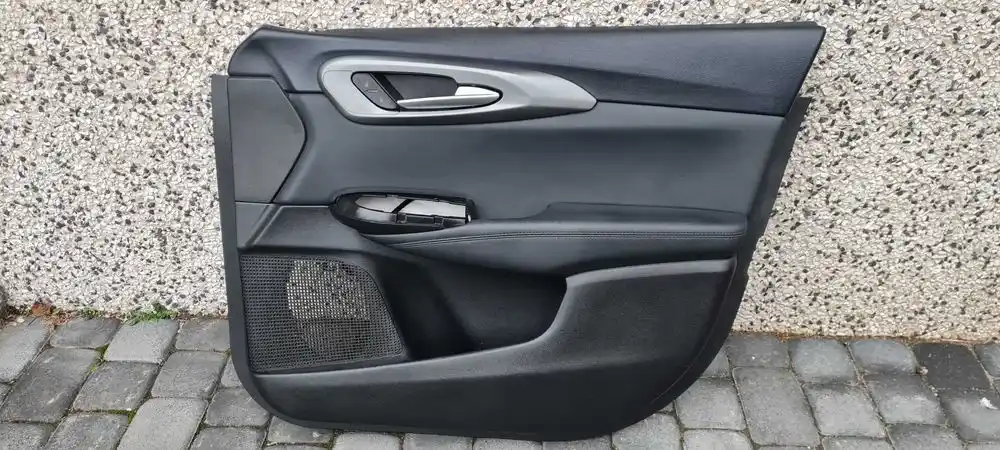ALFA ROMEO TONALE Boczek Drzwi Przód Przedni Prawy