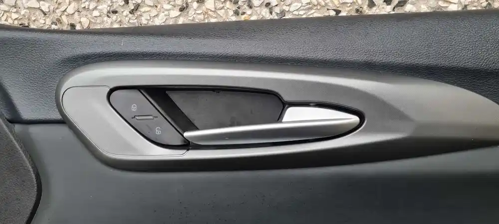 ALFA ROMEO TONALE Boczek Drzwi Przód Przedni Prawy
