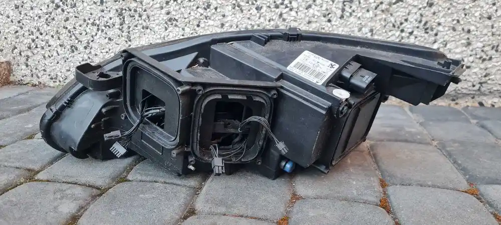PEUGEOT 308 T9 LIFT Lampa Przód Przednia Prawa Full Led
