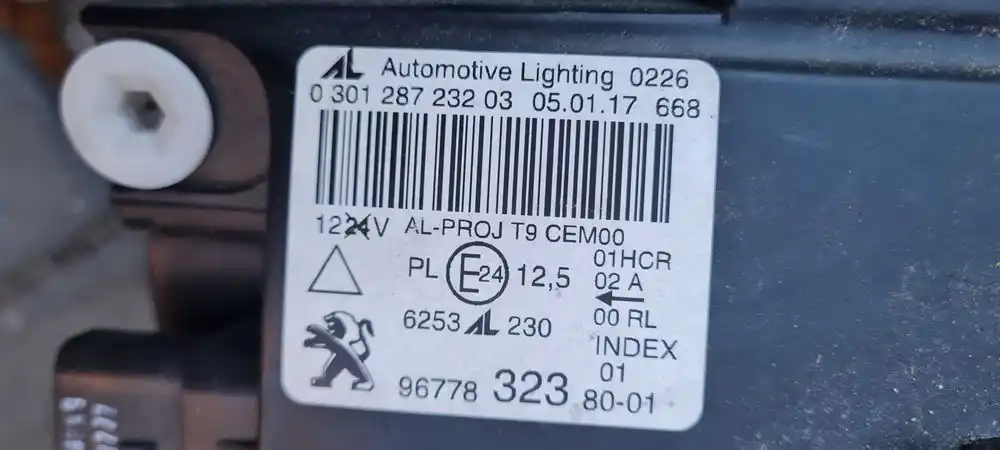 PEUGEOT 308 T9 LIFT Lampa Przód Przednia Prawa Full Led