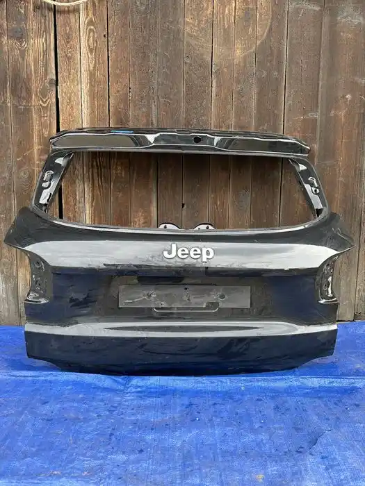 Jeep Avenger Klapa Bagażnika Tył