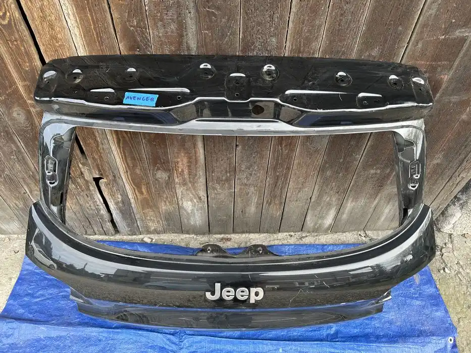 Jeep Avenger Klapa Bagażnika Tył