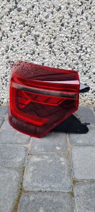 VOLKSWAGEN POLO VI 2R Lampa Tył Tylna Lewa