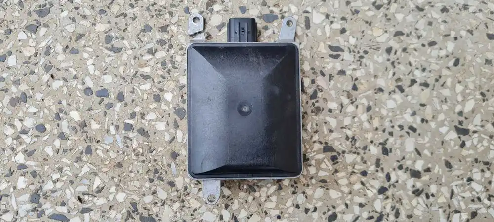 MAZDA 3 BM Sensor asystent martwego pola BHS2-67Y90C
