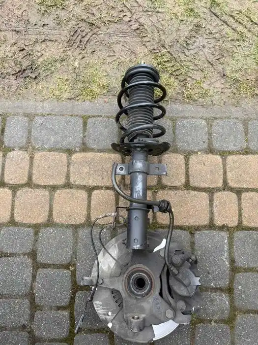 RENAULT CLIO V McPherson Zwrotnica Lewa Przód Komplet