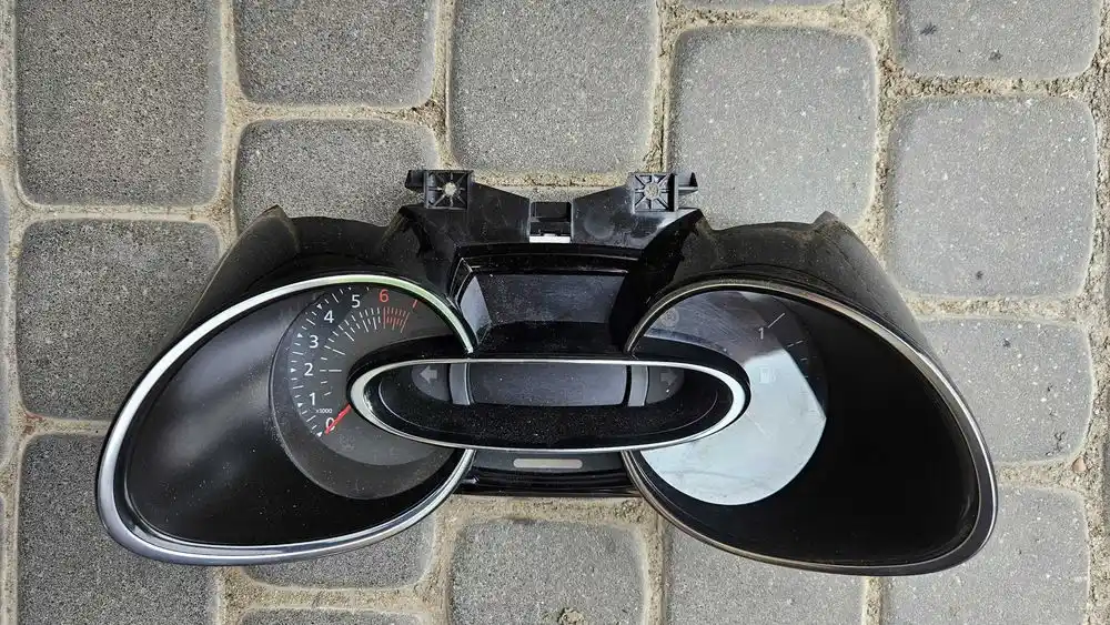 RENAULT CLIO IV 1.5 DCI 12-19 Licznik Zegar Europa