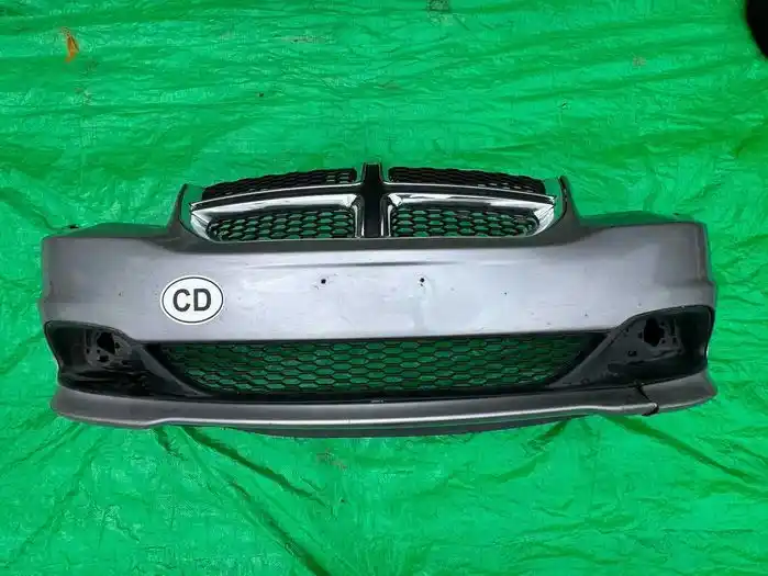 Dodge Grand Caravan Zderzak Przód Przedni