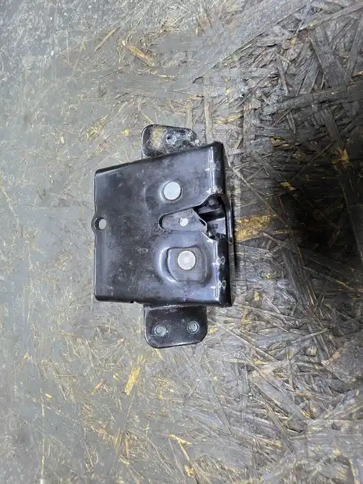 Zamek Klapy Bagarznika Opel Antara I FL