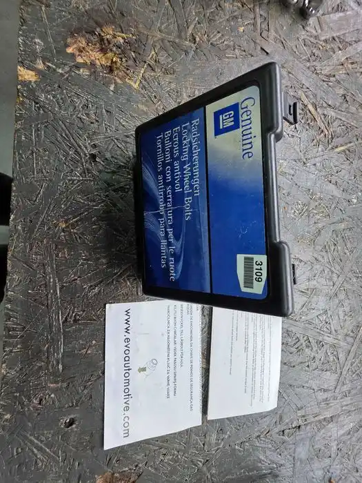 Śruby Zabezpieczające Opel Antara