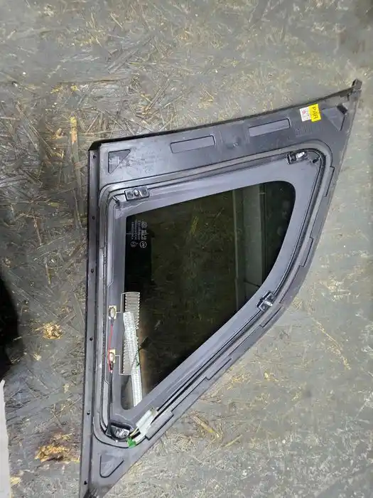 Szyba Prawy Tył Boczna Opel Antara I  FL 96.660.069