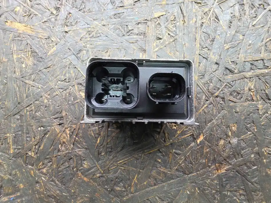 Przekaźnik Świec Żarowych Opel Antara 2.2CDTI-55.574.293