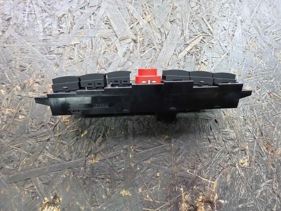 Panel Przełączników Awaryjnych Opel Antara 2011r-20.785.516