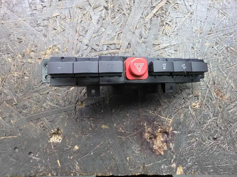 Panel Przełączników Awaryjnych Opel Antara 2011r-20.785.516