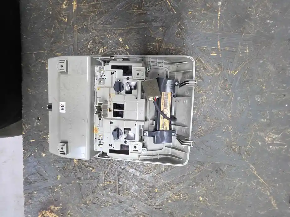 Lampka Podsufitki Opel Antara I FL
