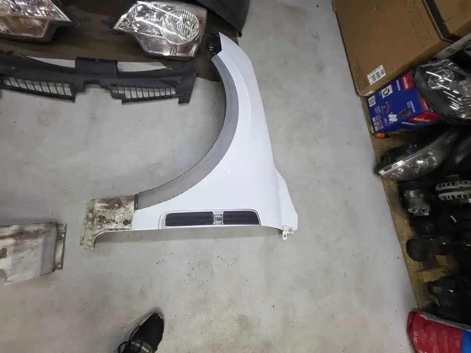 Kpl Przód Opel Antara 2011r.FL Kod Lak GAZ(40R) UK Anglik