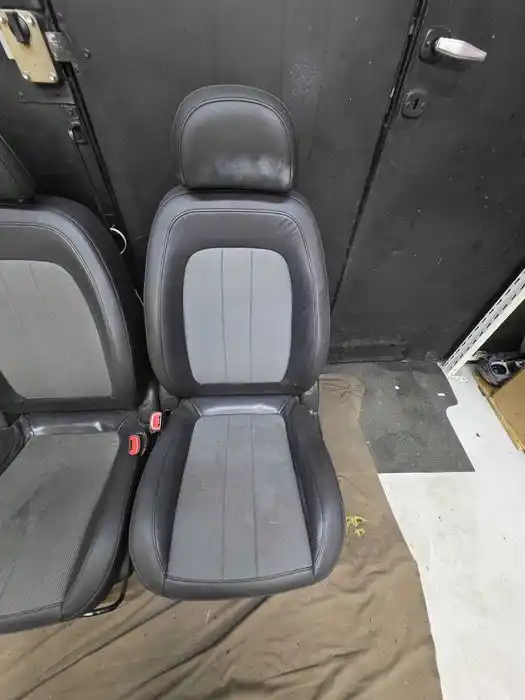 Fotele Opel Antara 2011r FL