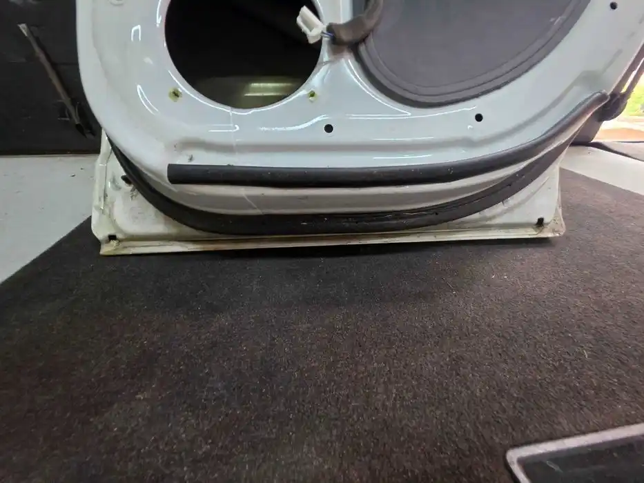 Drzwi Prawy Tył Opel Antara I FL Kod Lak.GAZ(40R)