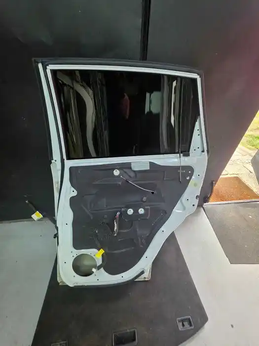 Drzwi Prawy Tył Opel Antara I FL Kod Lak.GAZ(40R)