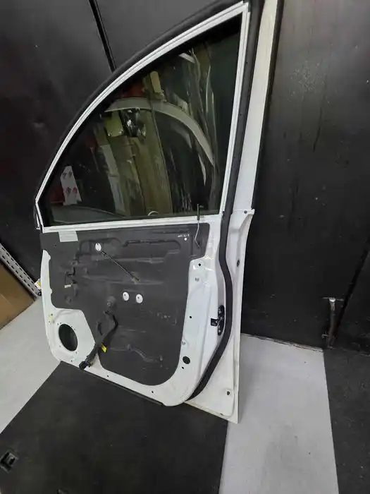 Drzwi Prawy Przód Opel Antara I FL Kod Lak.GAZ(40R)