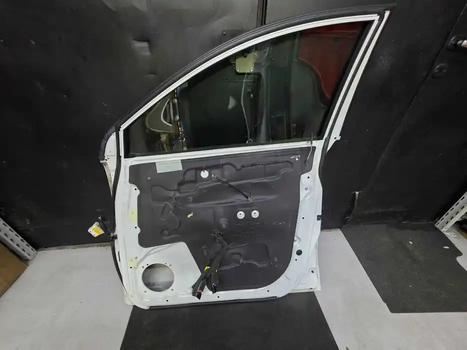 Drzwi Prawy Przód Opel Antara I FL Kod Lak.GAZ(40R)