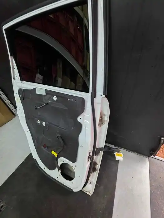 Drzwi Lewy Tył Opel Antara I FL Kod Lak.GAZ(40R)