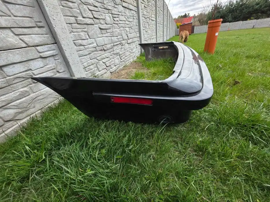 Zderzak Tył Pontiac SunBird  90r