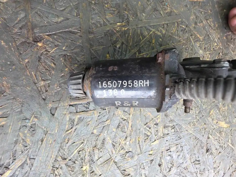 Silniczek Lampy Prawej Pontiac SunBird 165.079.58RH