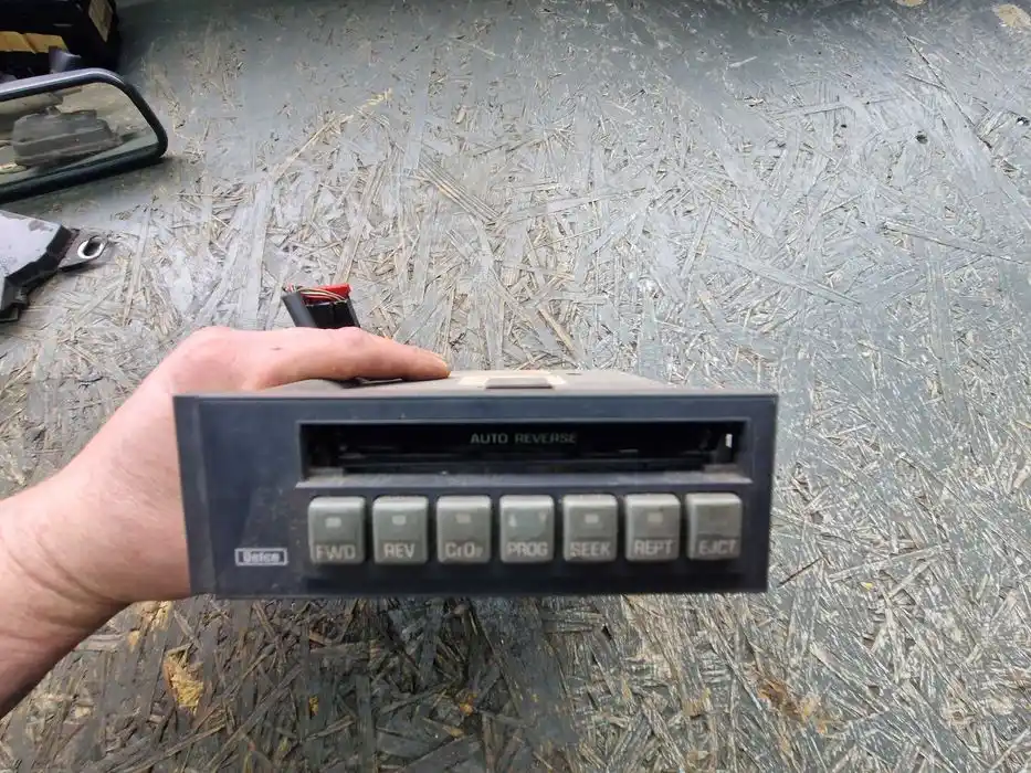 Radio Pontiac SunBird 160.667.52