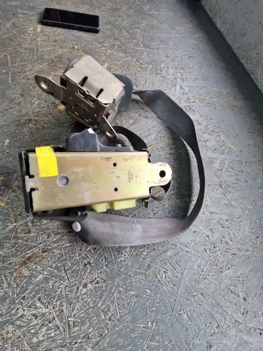 Pas Bezpieczenstwa Lewy Przód Pontiac SunBird 90r