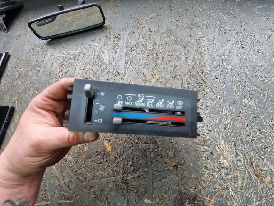 Panel Klimatyzacji Pontiac SunBird 160.742.42