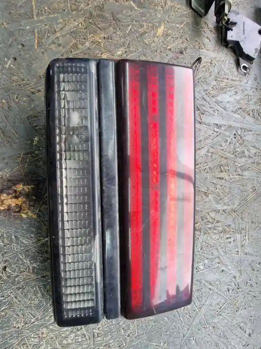 Lampa Prawy Tył w Klape Pontiac SunBird 165.083.52RH