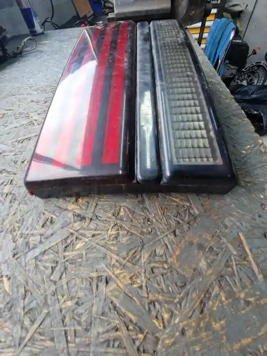 Lampa Lewy Tył w Klape Pontiac SunBird 165.083.51LH