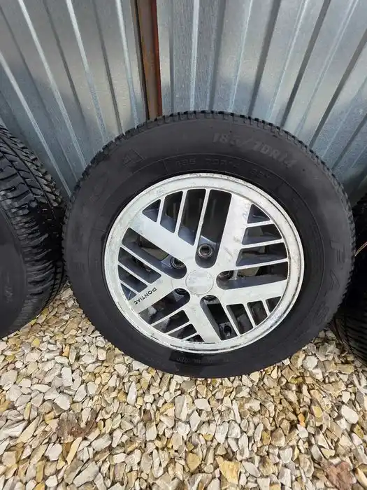 Felgi 14" Pontiac SunBird